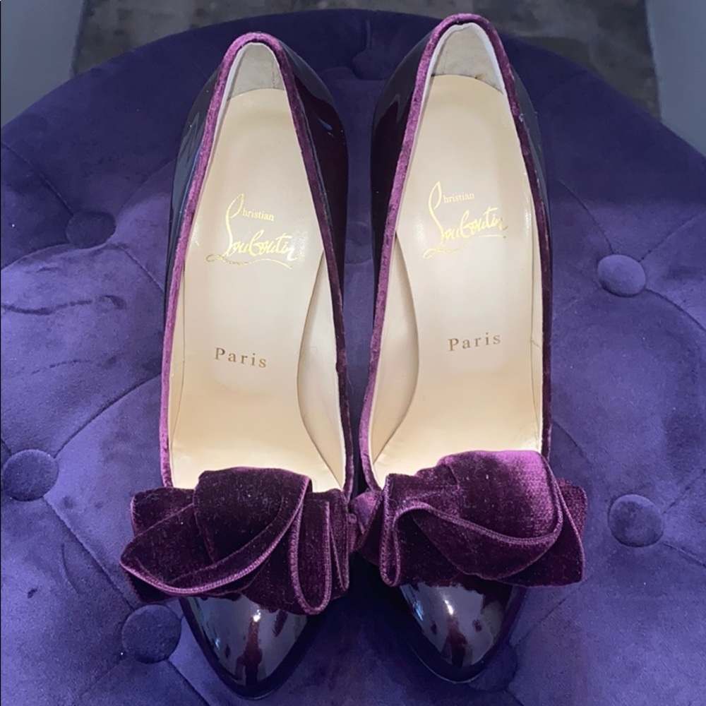 Purple bow Christian Louboutin pumps size 7